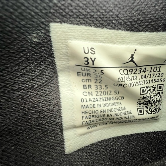 Nike Air Jordan Cadence Sneakers CQ9234-101 Low Top Slip On Multicolor Youth 3 - Picture 6 of 7